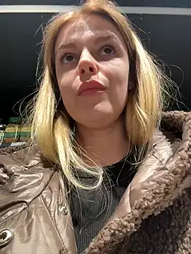 HarrietDart live XXX chat