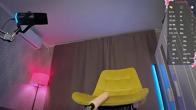 Chat +18 de Juicy_Vikki ao vivo