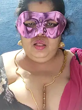 tamilthanushri Adlı Modelin Canlı XXX Sohbeti