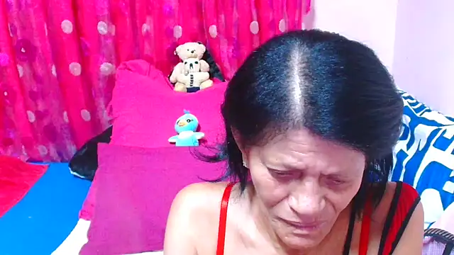 SLUTTYROXY Chat XXX in diretta