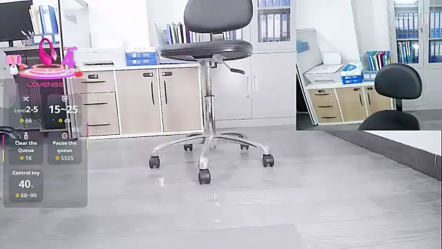 XXX chat uživo modela Saffron_10