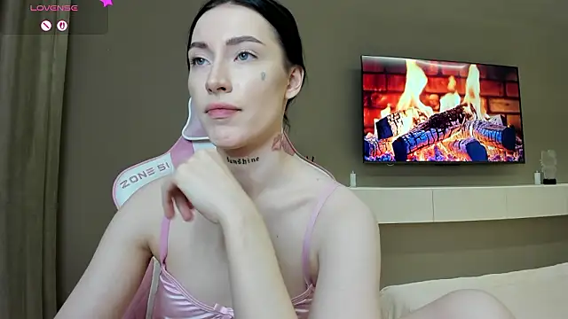 JenniferQueen11: онлайн-секс-чат