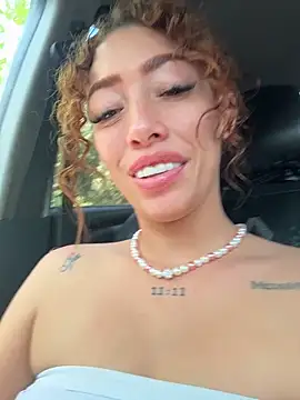 roxyrougee 现场XXX聊天