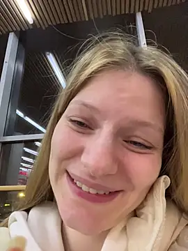 MaryHiggins élő XXX-chatje