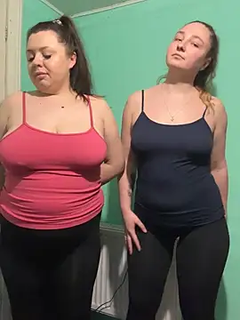 Chat XXX en directo de Sara_Slow