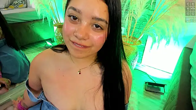 Julieta_333: απευθείας συνομιλία ΧΧΧ