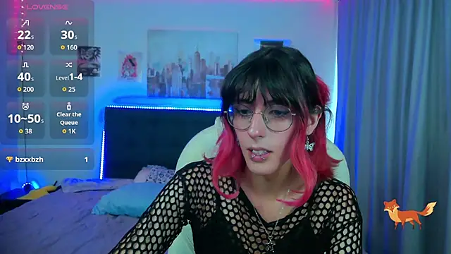 goth_minerva: διαδικτυακό σόου στην κάμερα