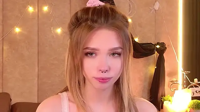 Sierra_FaneのライブXXXチャット