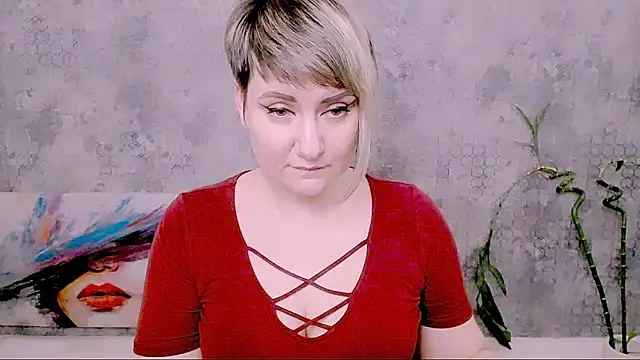 Djullia Live XXX-Chat