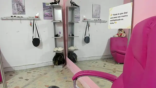 XXX chat uživo modela CAMILA--REY