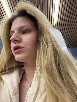 MaryHiggins' Live XXX Chat