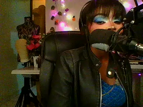 XXX chat uživo modela Anaconda2350