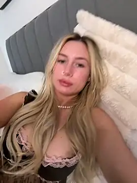 Pertunjukan Kamera Web SexySaraxxoo