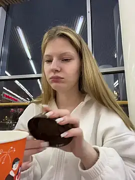 MaryHiggins' Live XXX Chat