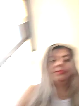 Latiinvenushot's Live XXX Chat