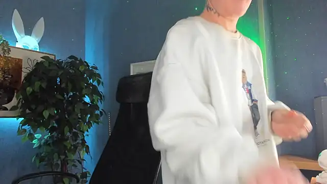 Онлайн чат XXX AlexxSweet