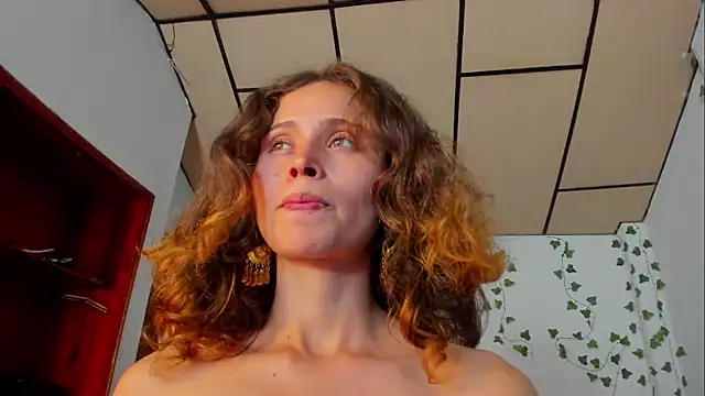 fulfill_fantasies1's Live XXX Chat