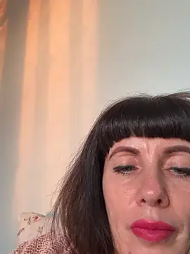 LadyLuxLover's Live XXX Chat