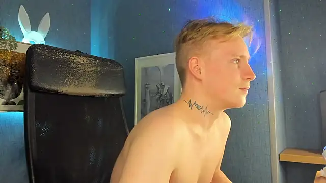 Онлайн чат XXX AlexxSweet