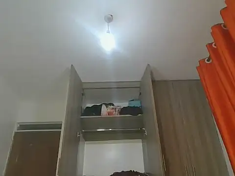 freaky_juicy élő XXX-chatje