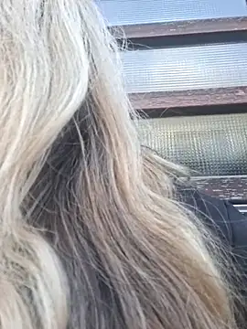 Fantasie-Hot-Sarah élő XXX-chatje