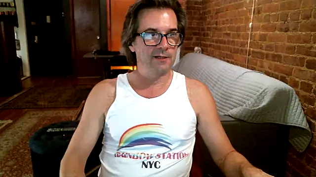 Johnny_Bottoms Show in webcam