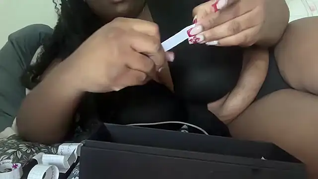 nanaisbackk's Webcam Show