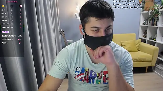 Tomguys: απευθείας συνομιλία ΧΧΧ