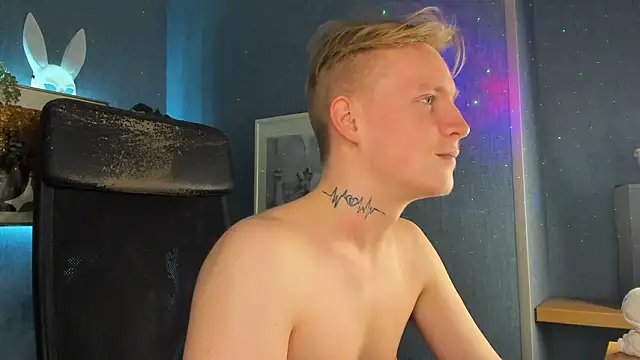 AlexxSweet élő XXX-chatje