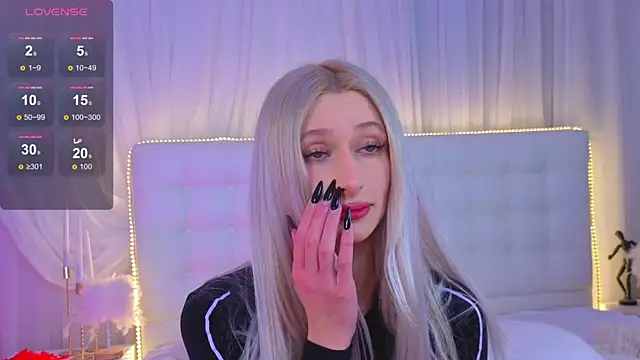 Chat XXX en directo de Monica_Leen