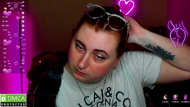 Chat +18 de Alicia_love00 ao vivo