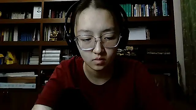 LinaClous Adlı Modelin Canlı XXX Sohbeti