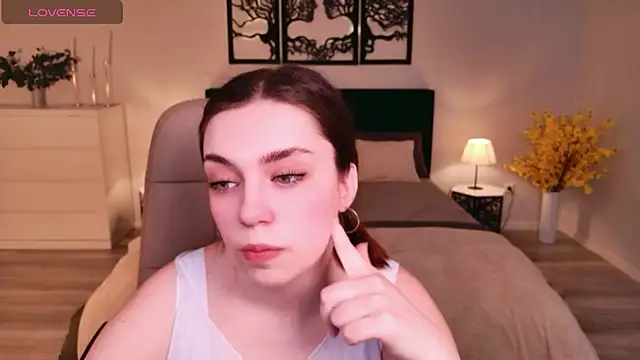 DaniellaLovely Adlı Modelin Canlı XXX Sohbeti