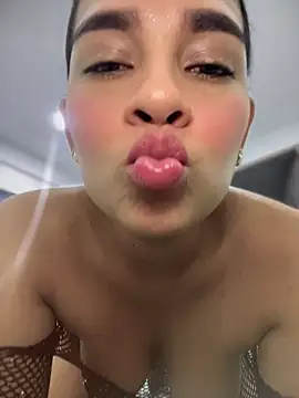 Sembang XXX Secara Langsung Valery_lux16