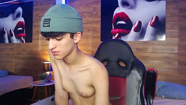 MichaelkoivのライブXXXチャット