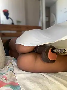 ROUSSH 라이브 XXX 채팅