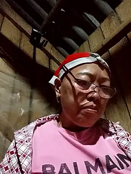 Agnes-baby Adlı Modelin Canlı XXX Sohbeti