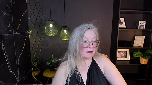 NataliMellow Chat XXX in diretta