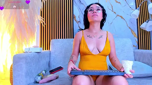 แชท XXX สดของ AnaiaClarck