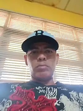 cristian07_ élő XXX-chatje