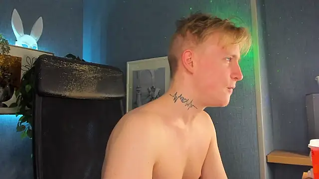 AlexxSweet élő XXX-chatje