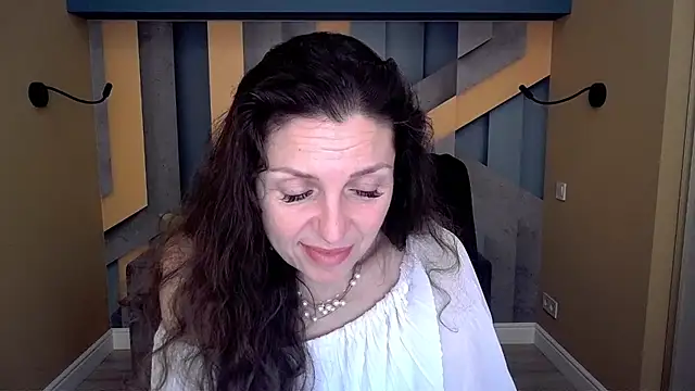 EllaLong Chat XXX in diretta