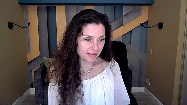 EllaLong's Live XXX Chat