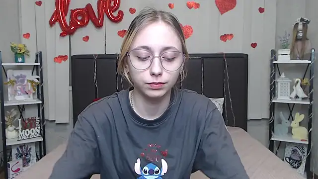 TracyLll Chat XXX in diretta