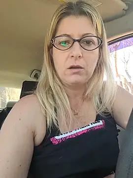 NikkiBlisss: онлайн-секс-чат