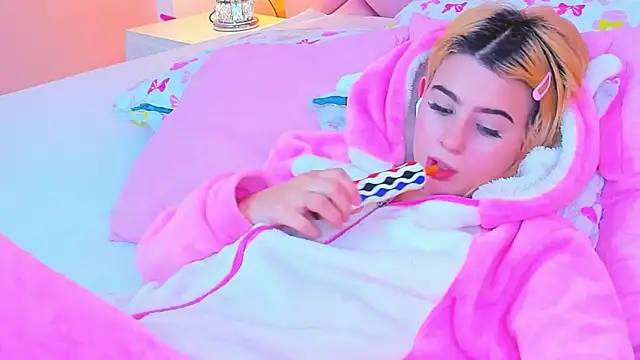 Chatroom XXX en direct de ChloeLaurentt