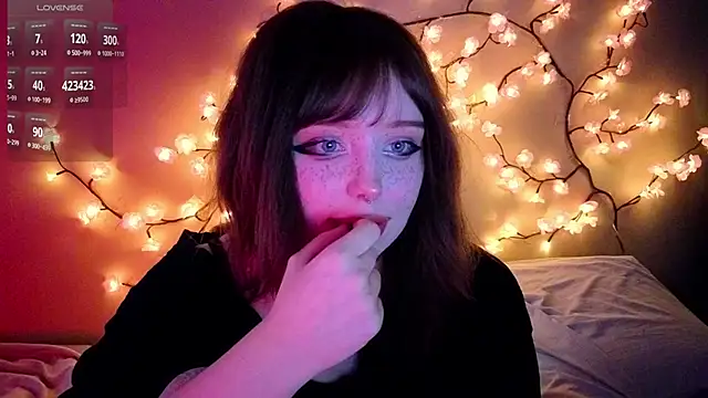 yumi_charm élő XXX-chatje