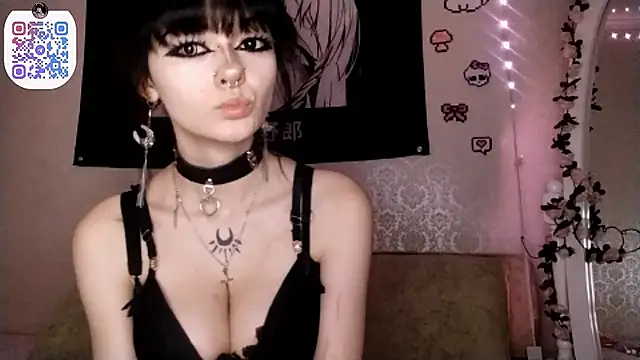 SmilingPatent Live XXX-chat