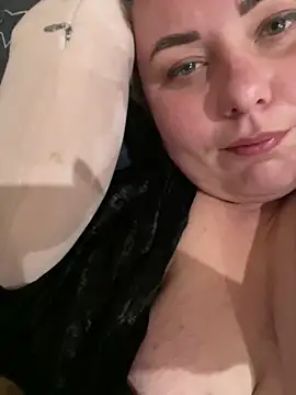 Mommy-girl-Lola: онлайн-секс-чат