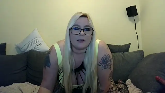 SweetButterflyKiss' Live XXX Chat